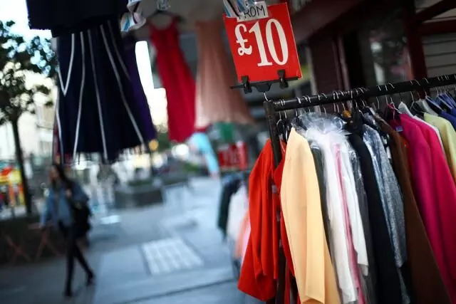 Slump in clothing prices causes unexpected UK inflation dip
