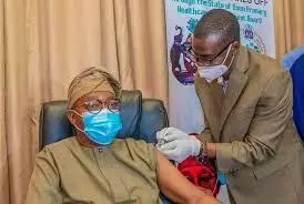 Gov. Oyetola, wife and deputy receive COVID-19 vaccine