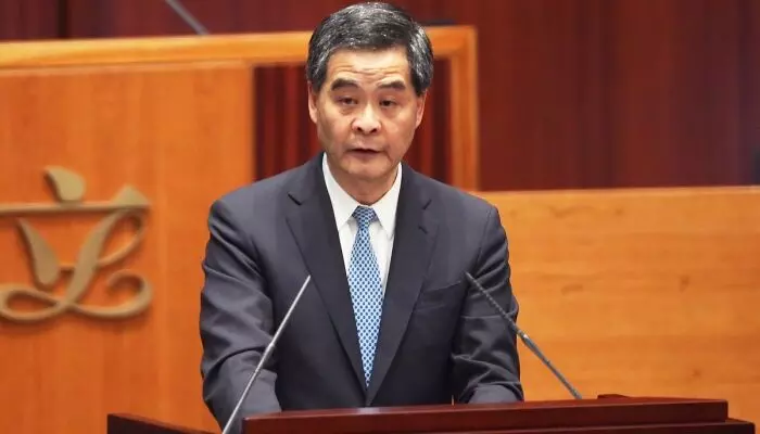 Hong Kong Chief Executive Leung mulls Return to Post