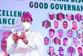 Gov Oyetola wins Business Day Newspaper’s Award Gov Oyetola wins Business Day Newspaper’s Award