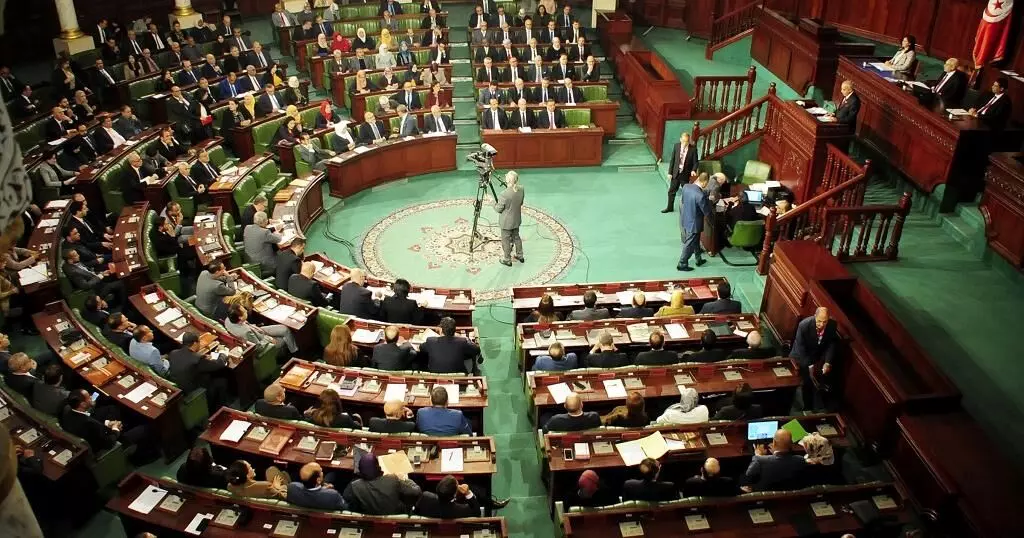 Tunisian PM Dismisses 5 Ministers from Gov’t Tunisian PM Dismisses 5 Ministers from Gov’t