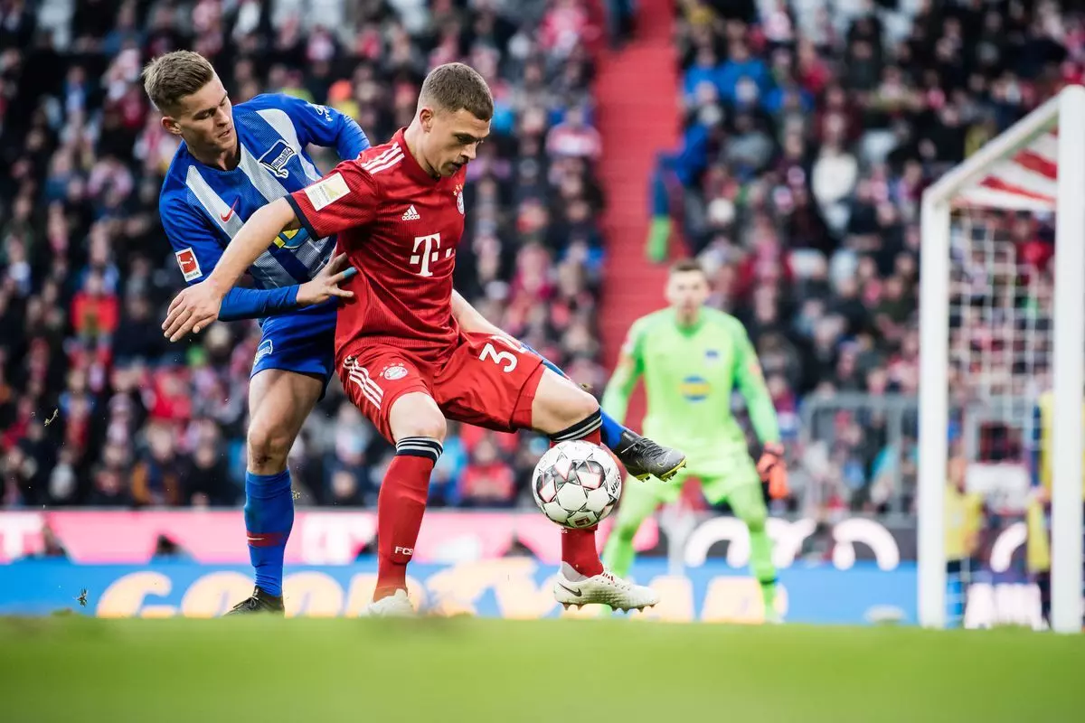 Bayern Munich winger Gnabry sidelined with thigh injury