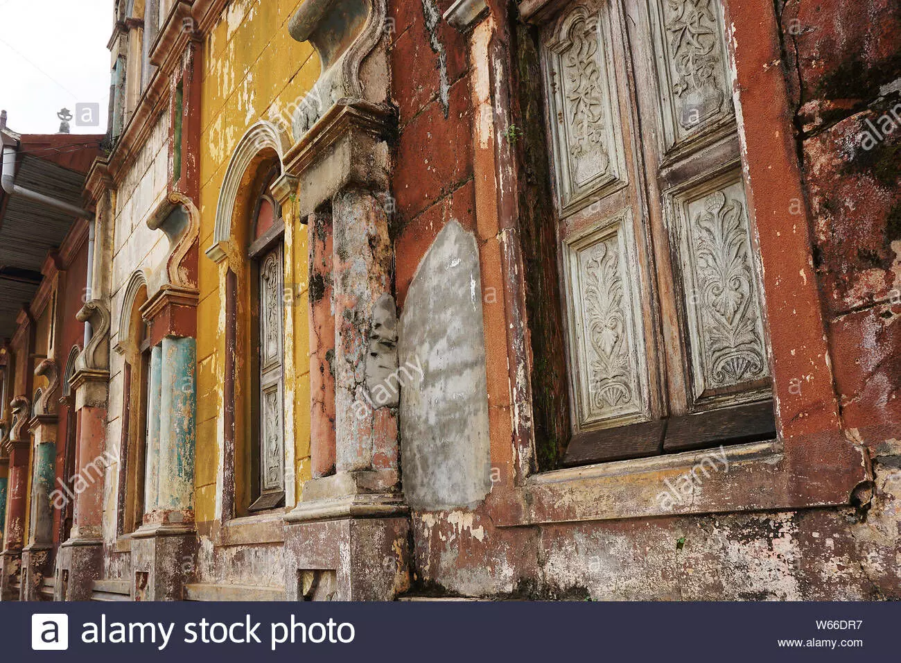 Rain Destroys 500 – year – old Benin Building