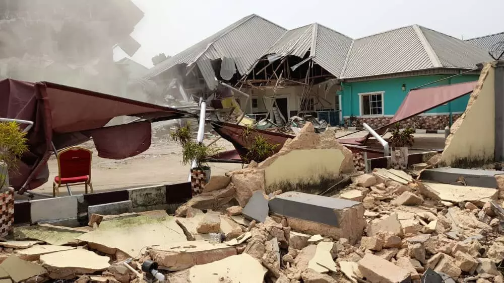 C/River Gov’t demolishes hotel harbouring suspected kidnappers