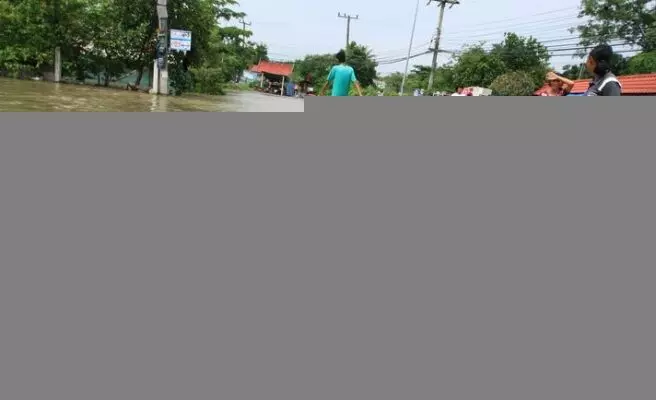 Malaysia’s floods worsen as numbers of dead, displaced rise Malaysia’s floods worsen as numbers of dead, displaced rise