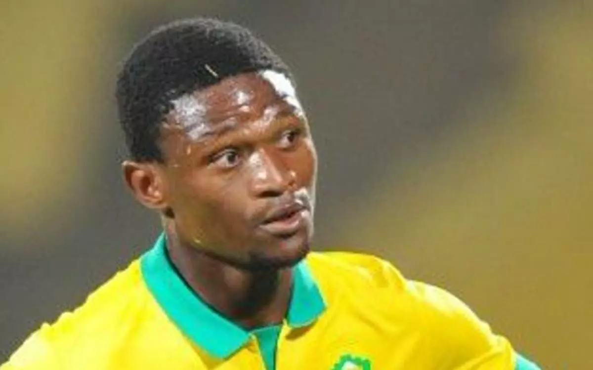 South African football star dies in car crash