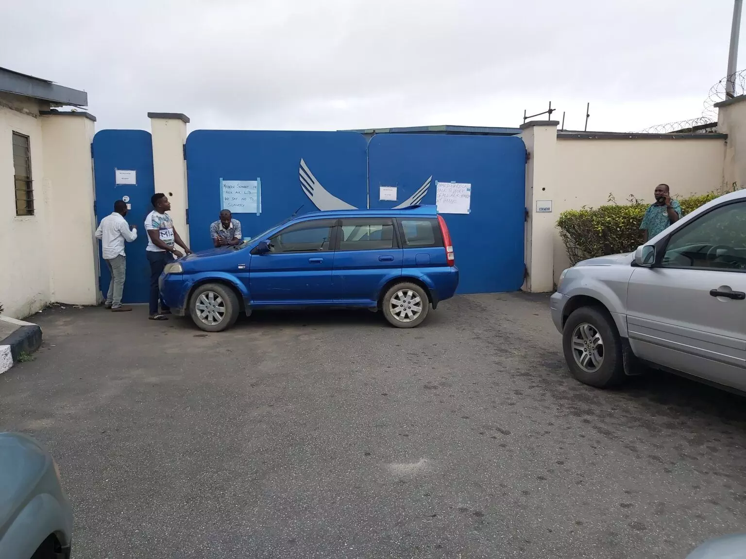 Unions shutdown Arik Air over workers’ benefits Unions shutdown Arik Air over workers’ benefits