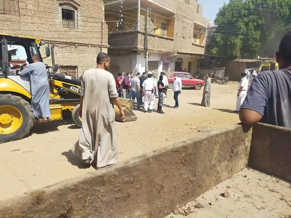 6 killed in building collapse in northern Egypt