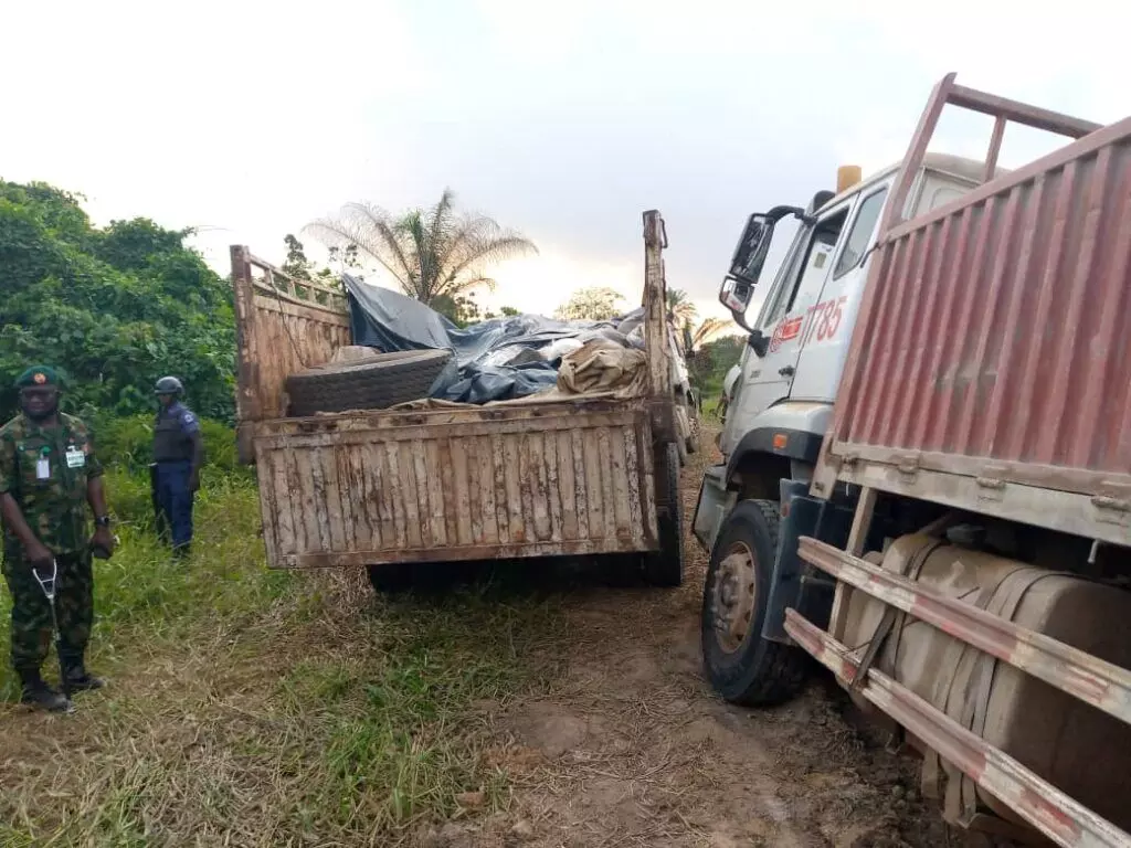 Operation Awatse intercepts pipeline vandals at Arepo, arrests 10 Operation Awatse intercepts pipeline vandals at Arepo, arrests 10