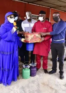 Nigeria@60: FCT Minister donates cooking gas, food items to flood victims