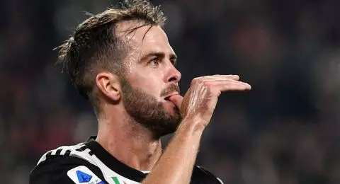 Pjanic always confident he will play with “greatest-ever” Messi