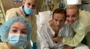 Navalny’s official Instagram account posts his first photo from hospital Navalny’s official Instagram account posts his first photo from hospital