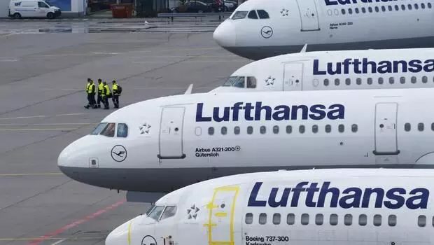 Lufthansa breaks off union talks on cutting ground staff costs