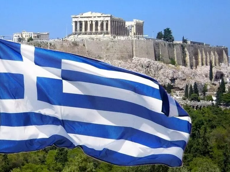 Greeks resume church service after weeks of lockdown.