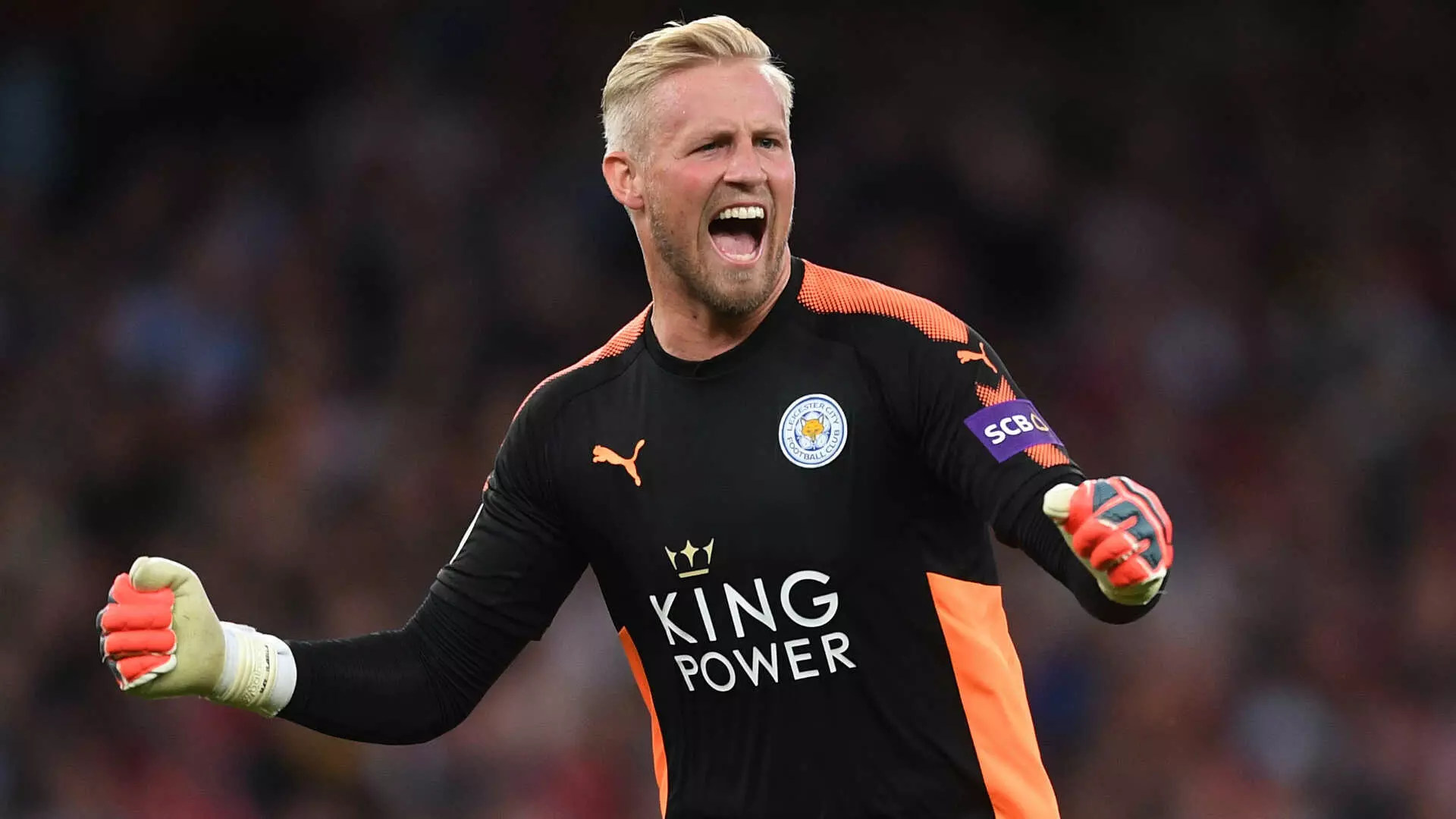 Leicester keeper Schmeichel defends under-fire De Gea
