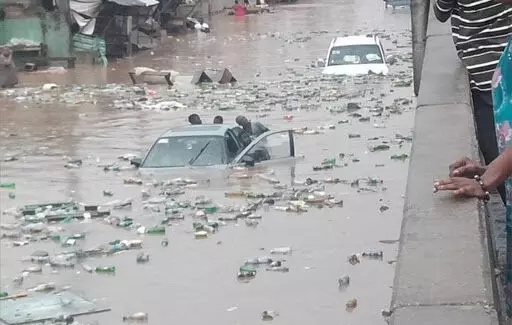 Flood takes over Abeokuta roads.