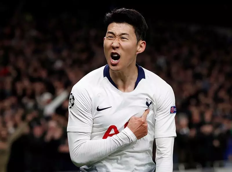 Son’s late winner gives Tottenham Champions League edge over Manchester City