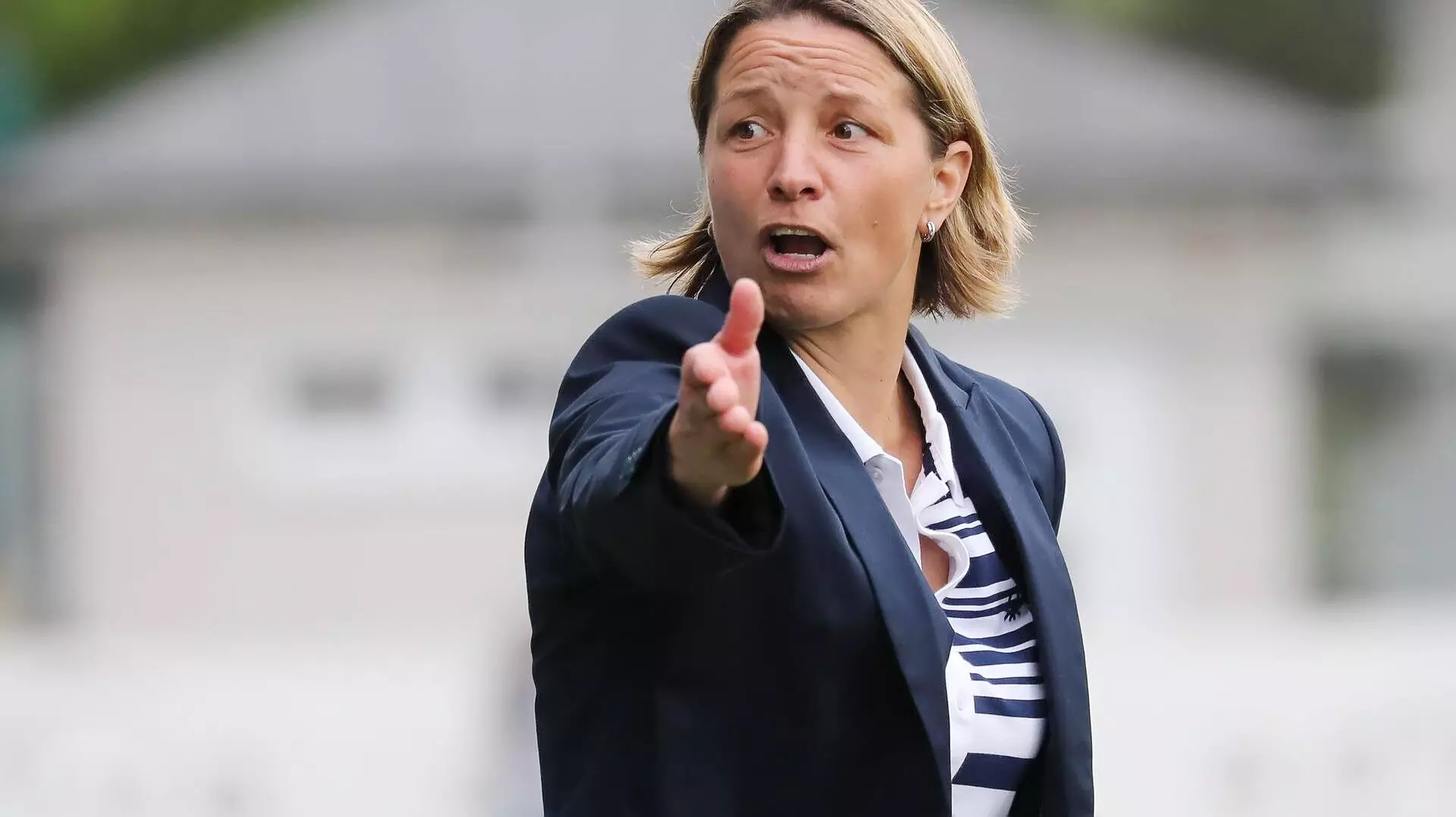 Grings first German woman to coach men’s team in top 4 tier Grings first German woman to coach men’s team in top 4 tier