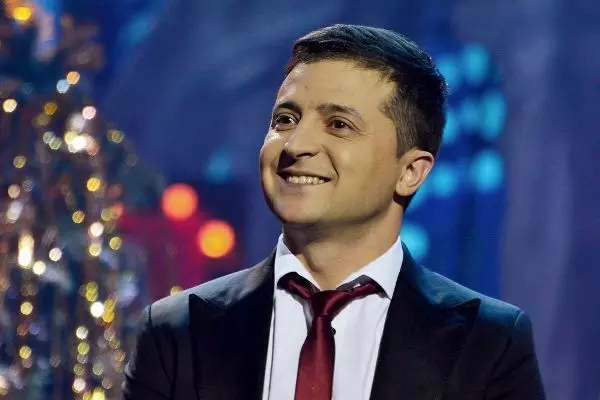 Ukrainian comedian Zelensky trounces incumbent president in election