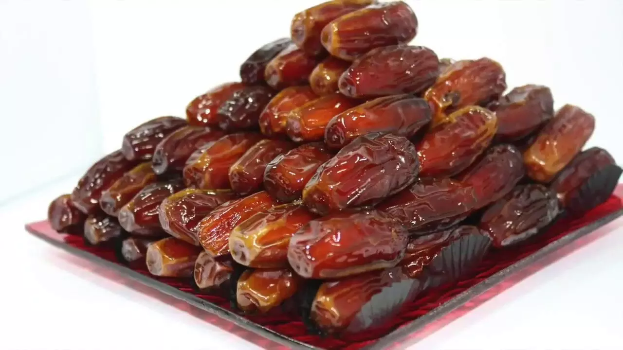 Dietician advises pregnant women to eat `dates’ for easier delivery