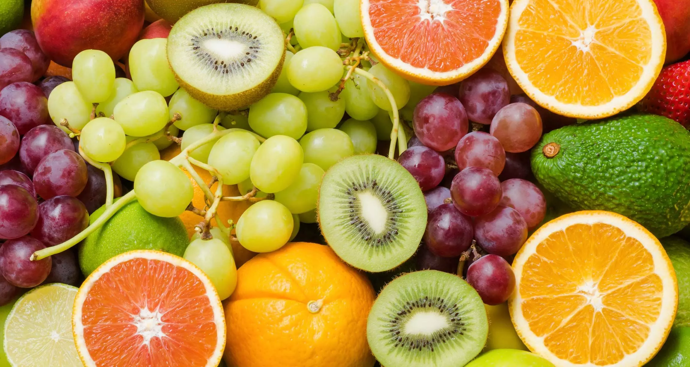 Expert urges daily intake of fruits to reduce chronic diseases.