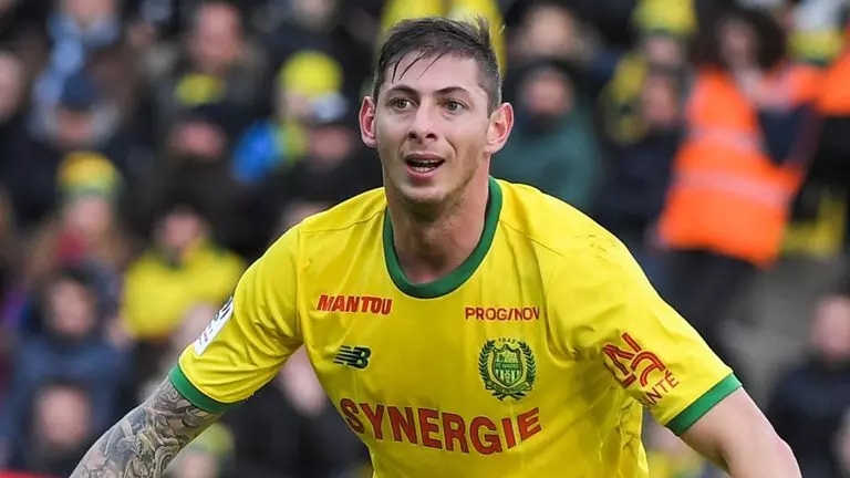 Guernsey police resumes search for missing footballer Emiliano Sala Guernsey police resumes search for missing footballer Emiliano Sala