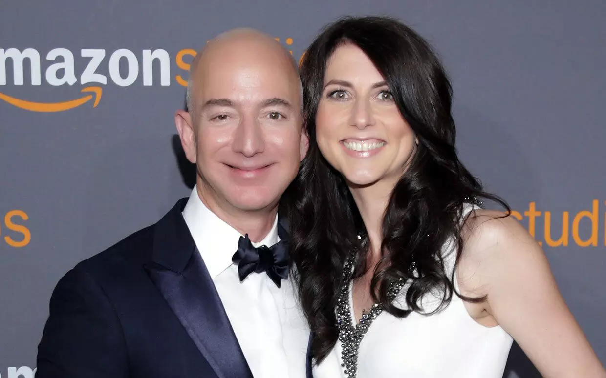 World’s Richest Man, Jeff Bezos Announces Divorce After 25 Years Of Marriage
