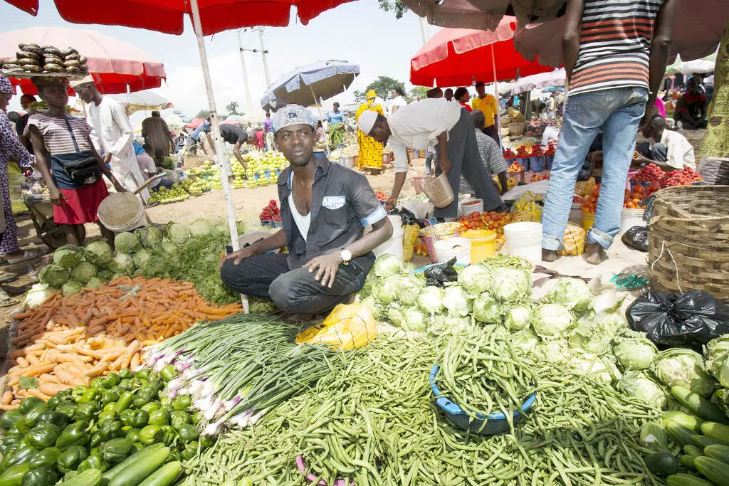 Expert alerts states, LGAs on use of detergents by fruit vendors