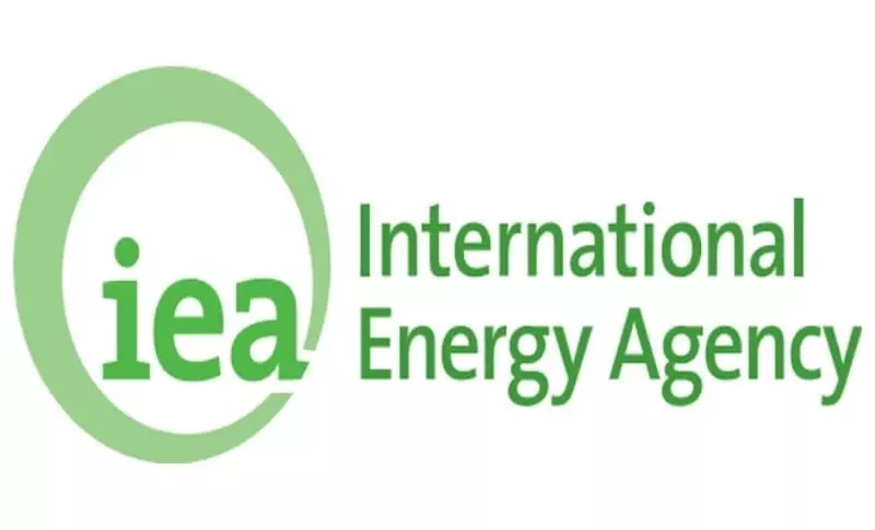 IEA sees global oil supply tightening more quickly in 2019