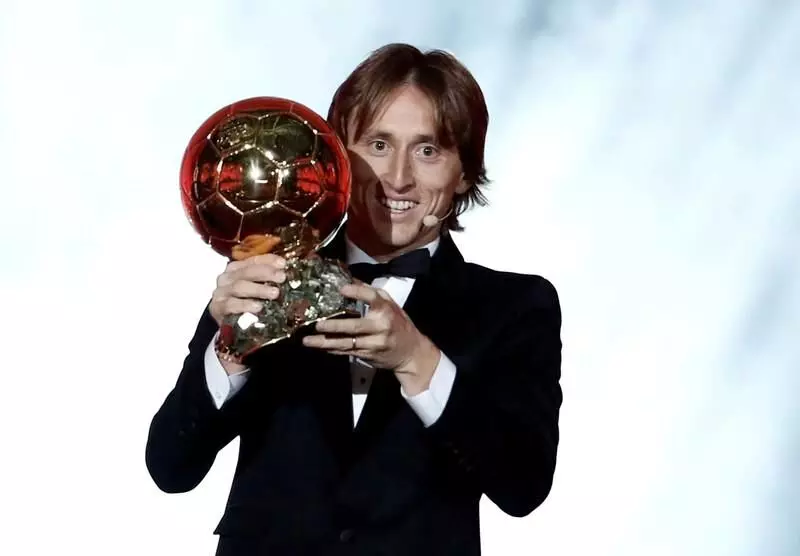 Modric wins 2018 Ballon d’Or, breaks Messi-Ronaldo dominance Modric wins 2018 Ballon d’Or, breaks Messi-Ronaldo dominance