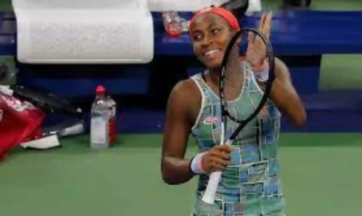 Gauff Dominates Jabeur to Reach French Open Quarter-Finals