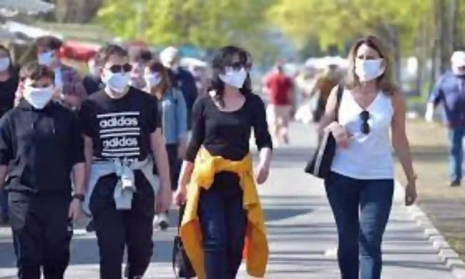 Survey: Almost Half of Germans Want to Wear Masks