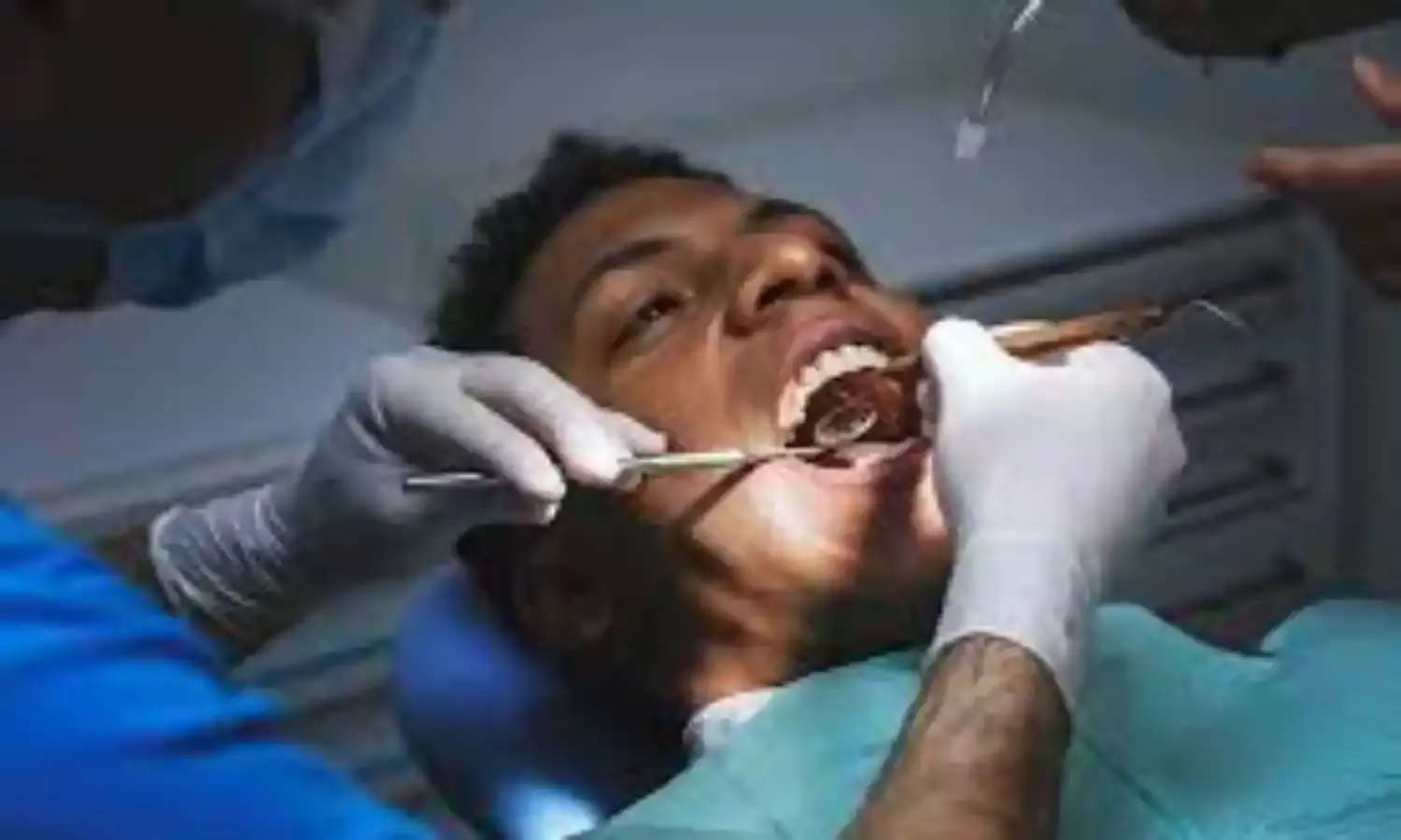 Physician Urges Journalists to Ensure Dental Care