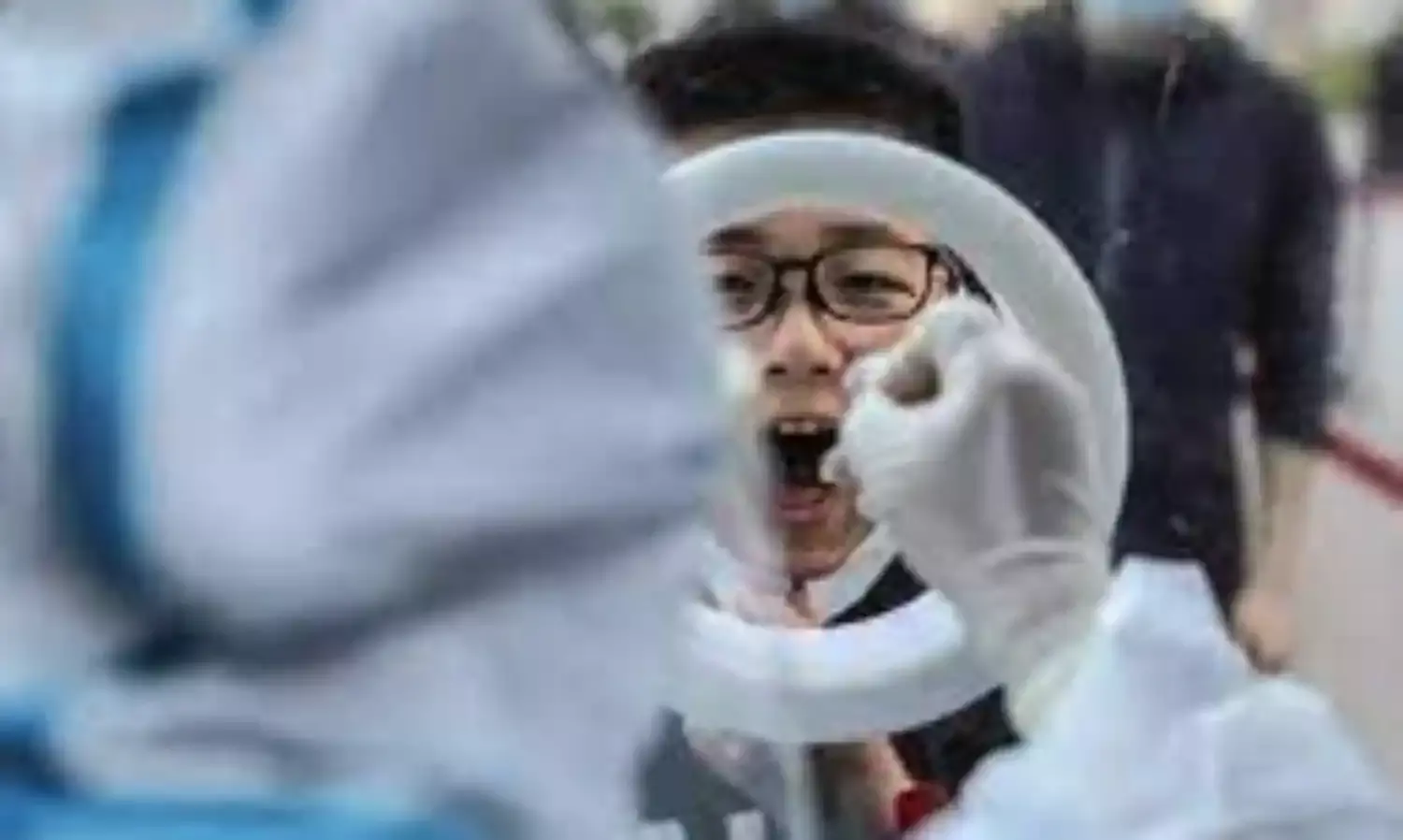 Singapore to Conduct One-Minute Virus Breathe Test