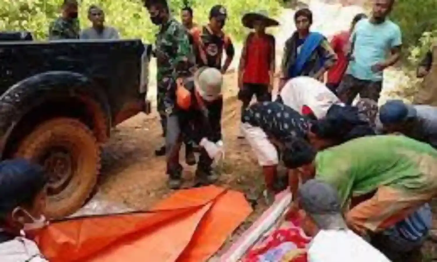 7 die, one Missing in Landslide at Indonesian Mining Site