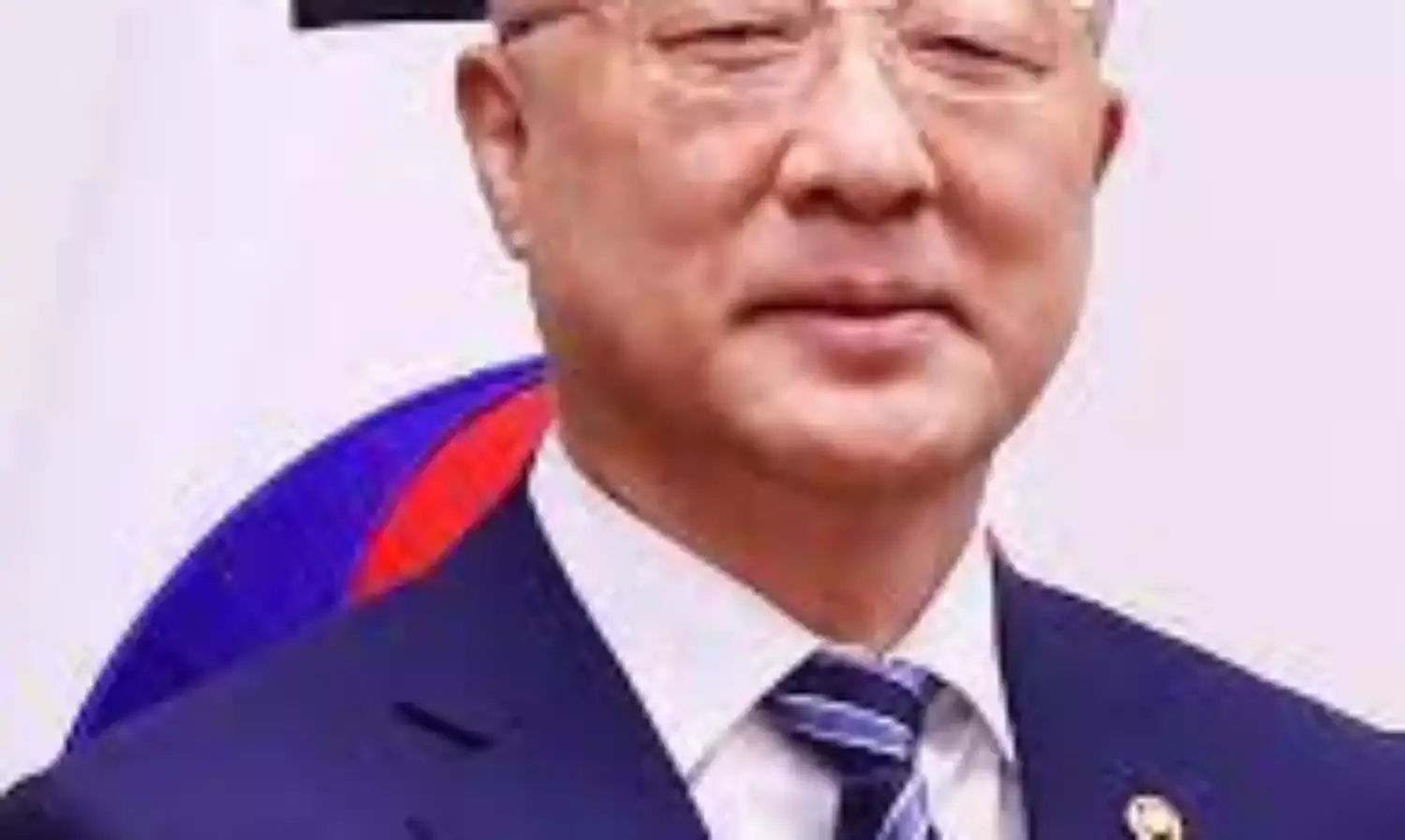 Acting PM Urges Public to Trust Govt. on Virus Response