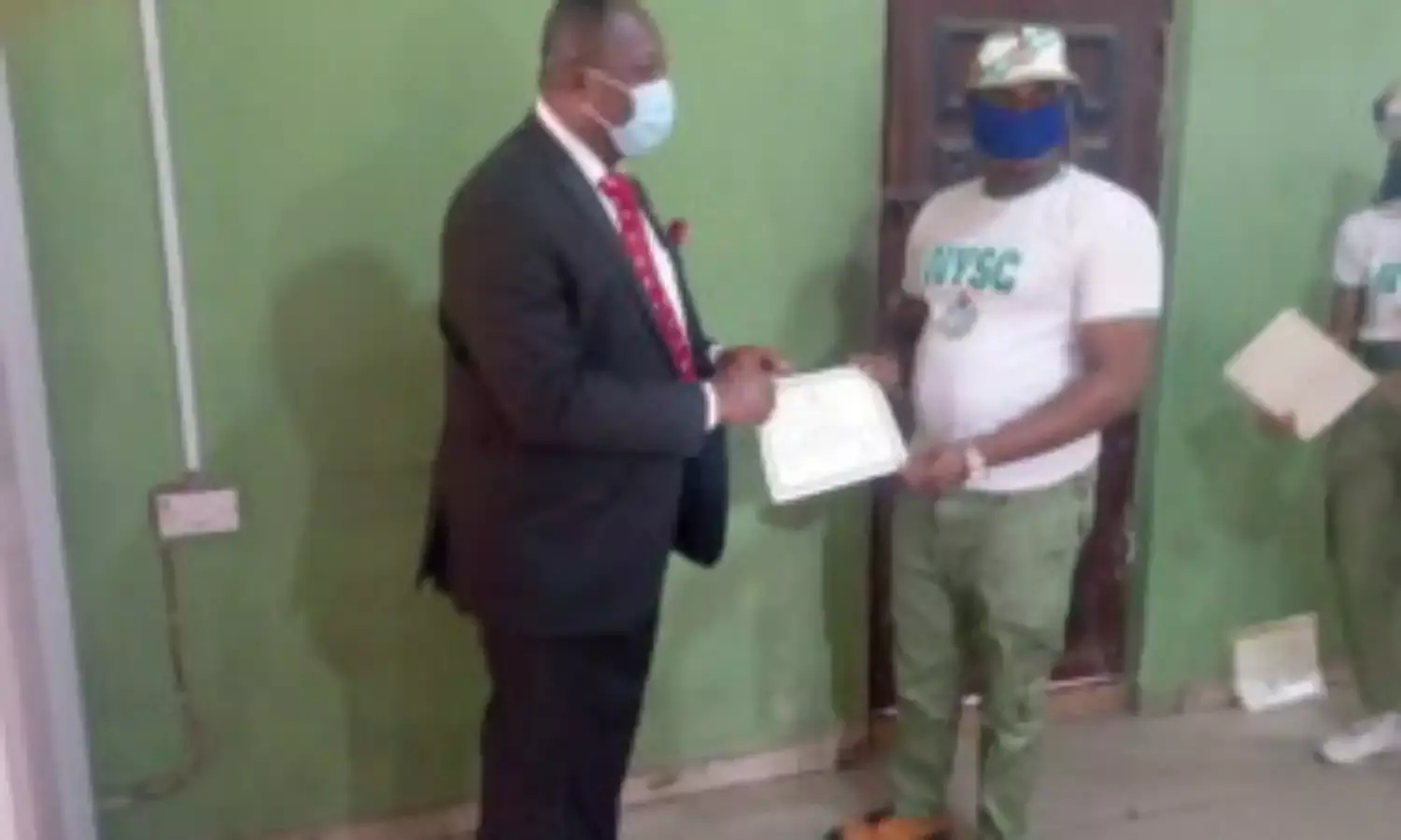 32 Corps Members Bag Extended, Repeated Service