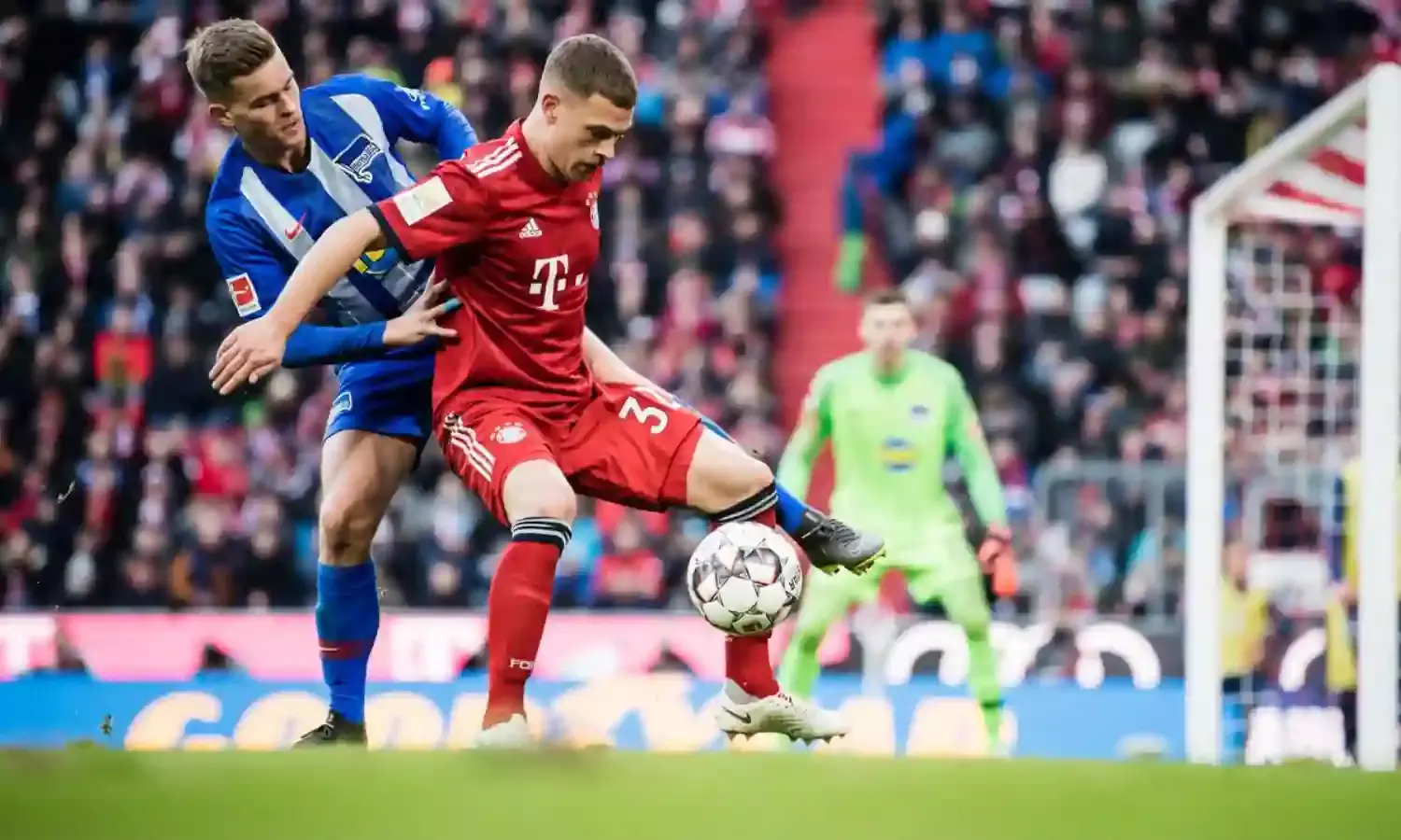 Bayern Munich winger Gnabry sidelined with thigh injury