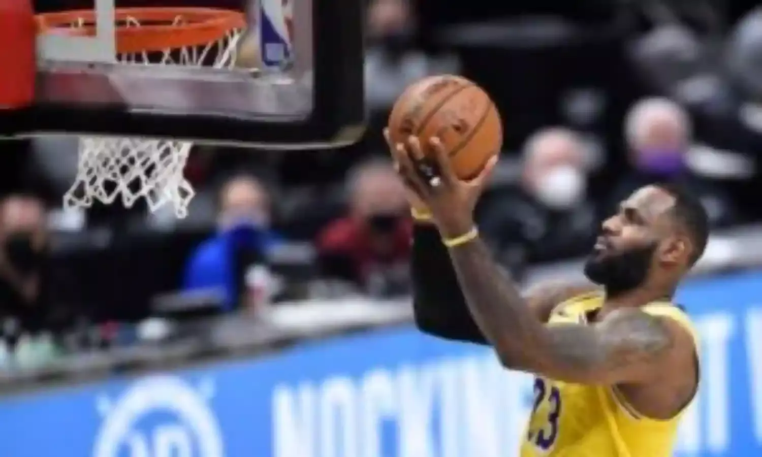 NBA roundup: LeBron James nets season-high 46 at Cleveland