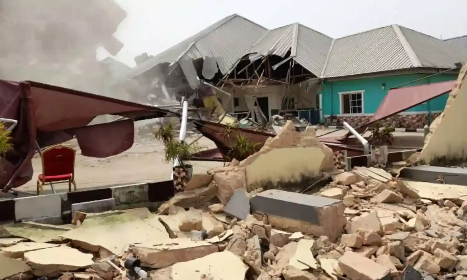 C/River Gov’t demolishes hotel harbouring suspected kidnappers