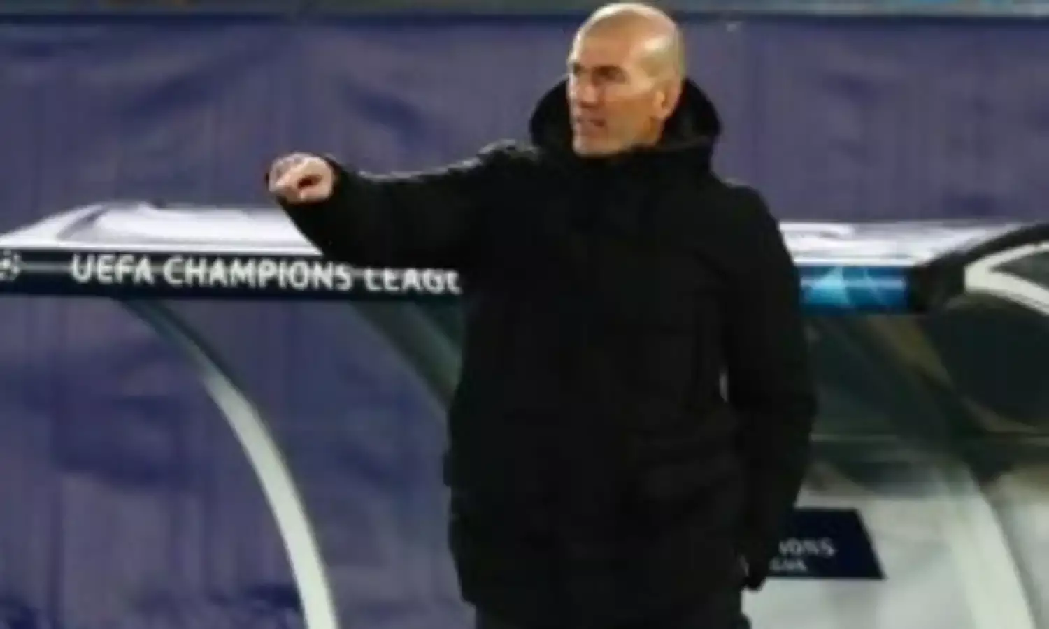 Soccer-Zidane pleased to overcome latest challenge but dismisses Ferguson comparison