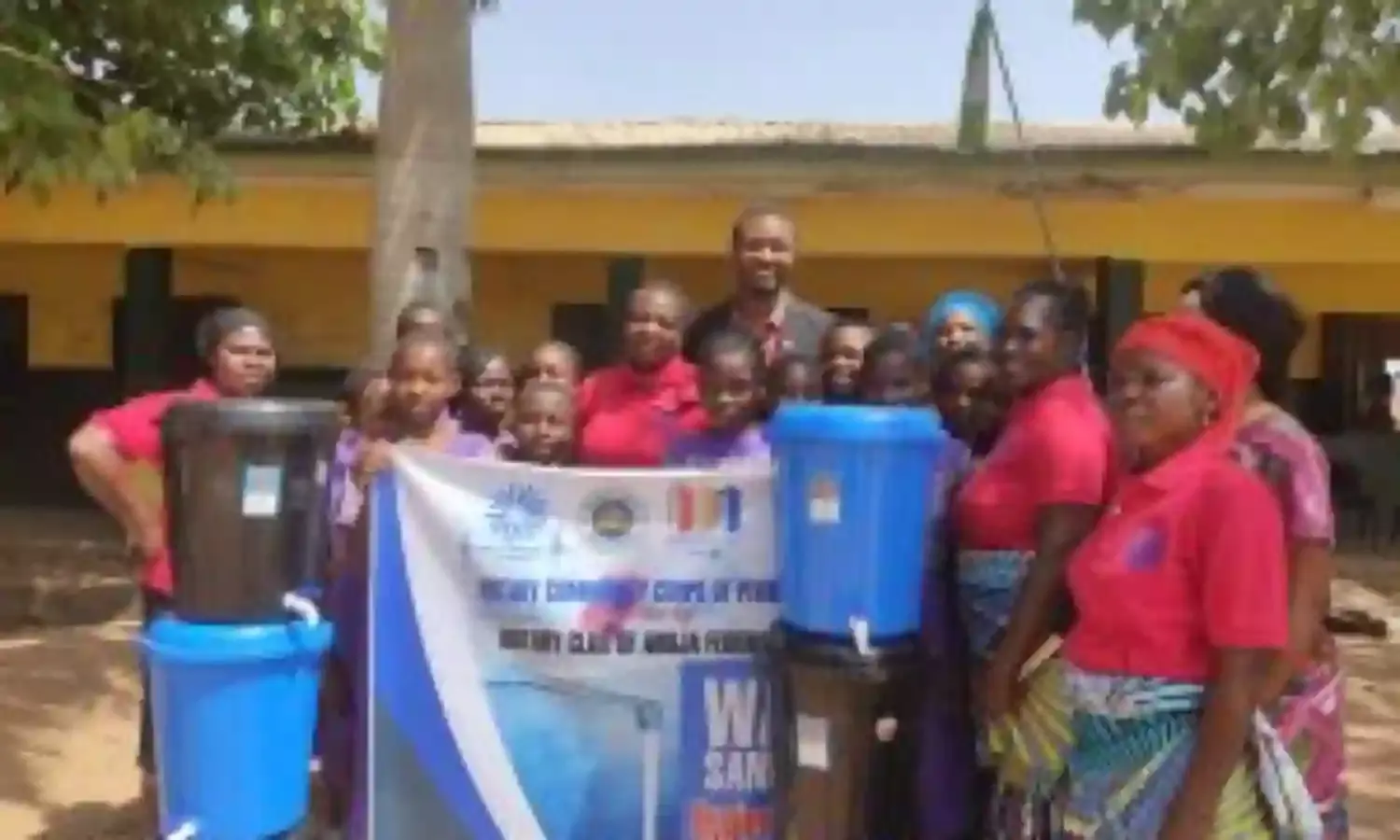 Rotary donates hand washing units to school in FCT community