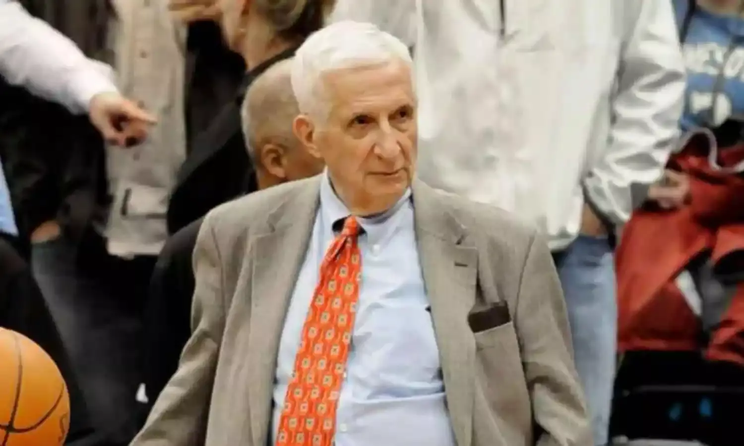 Heralded sportswriter Sid Hartman dies at age 100