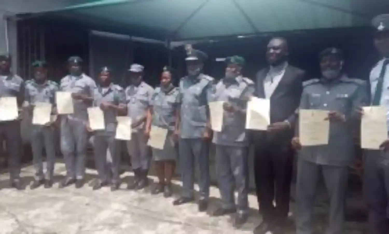 Customs honours officers for seizure of 10,000kg cannabis sativa