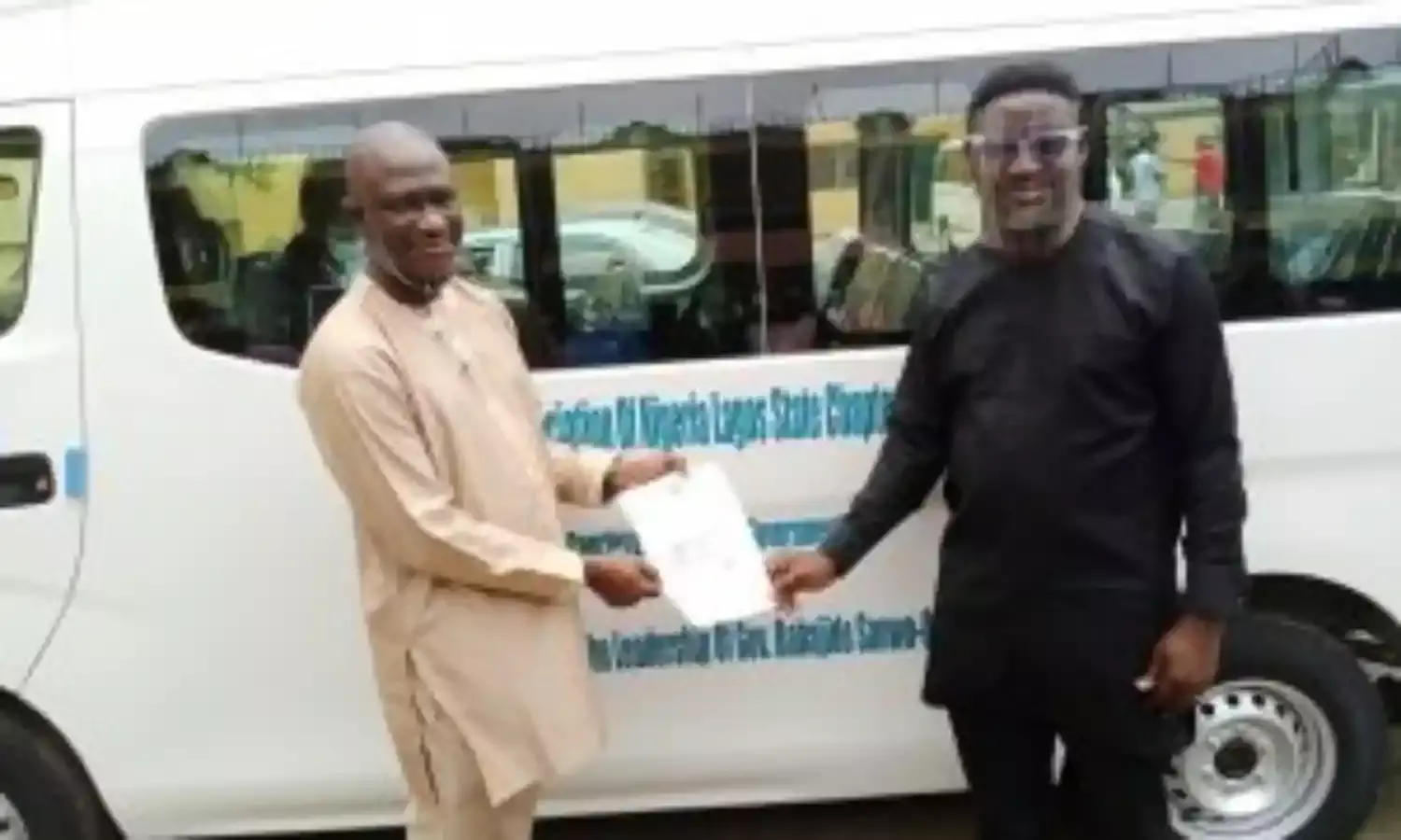 Gov. Sanwo-Olu presents new 18-seater bus to SWAN Lagos chapter