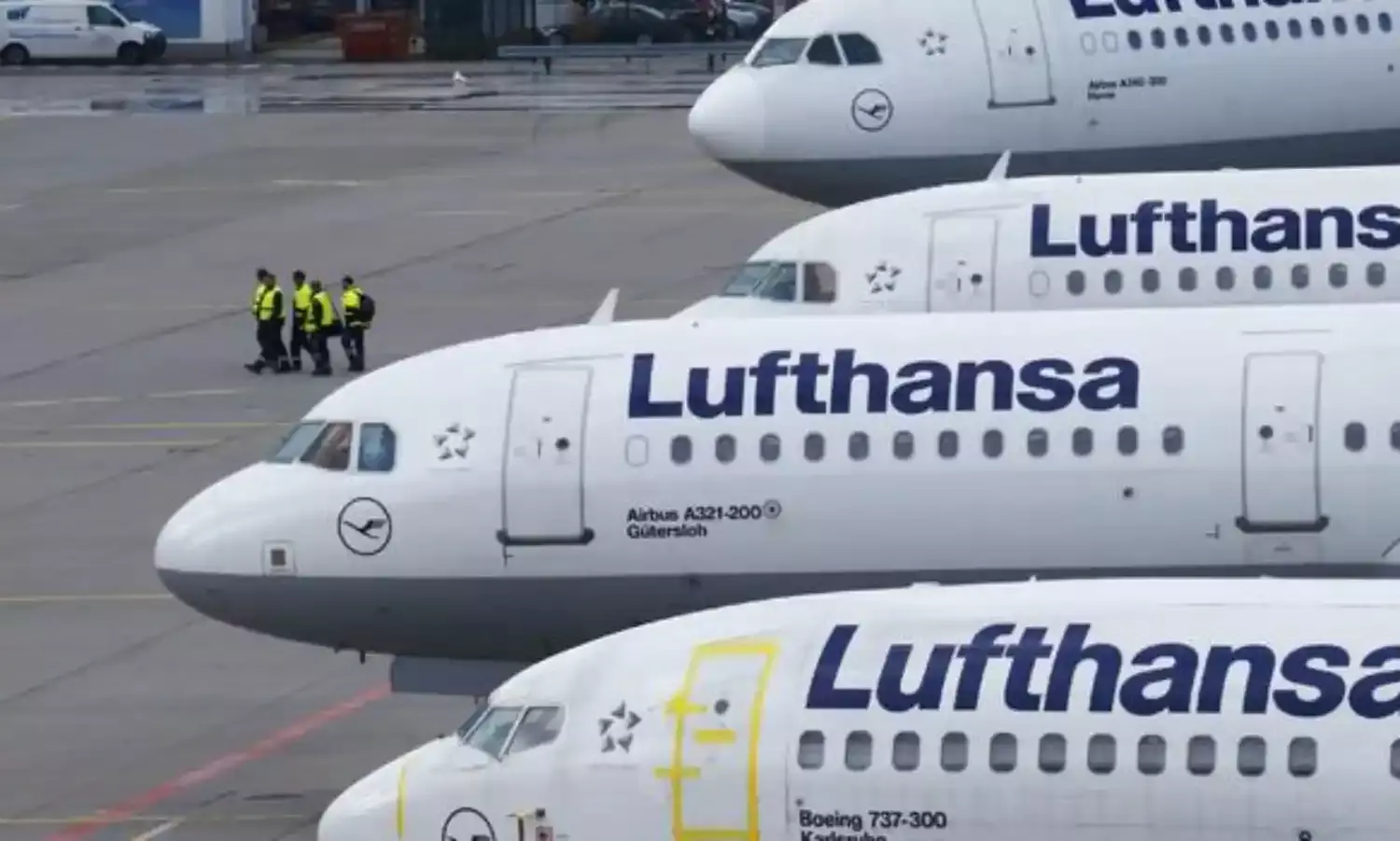 Lufthansa breaks off union talks on cutting ground staff costs