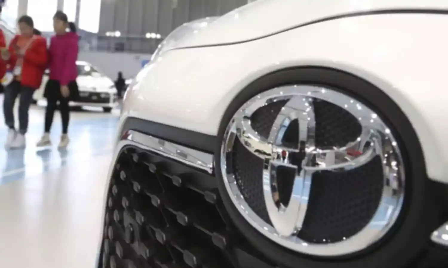 Toyota expects 64% fall in annual net profit amid pandemic