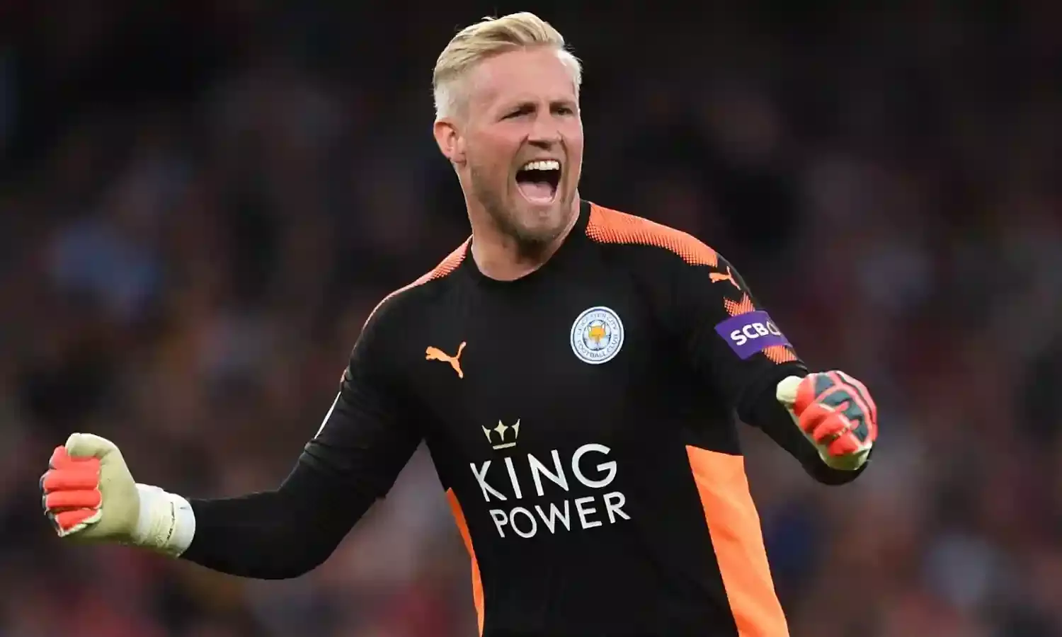 Leicester keeper Schmeichel defends under-fire De Gea