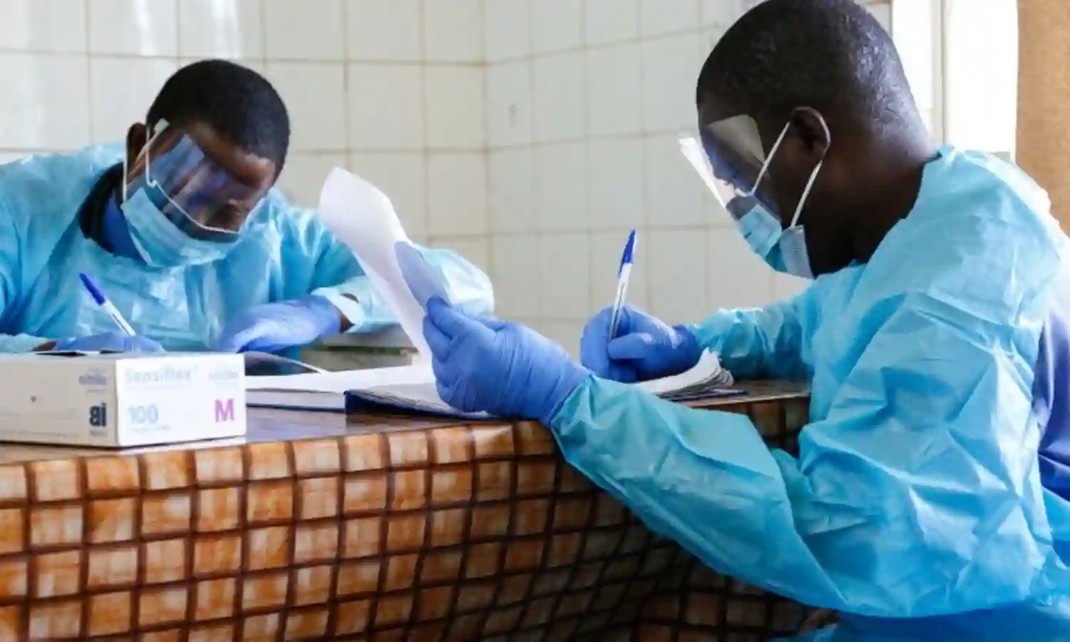 Health workers donate medical facilities