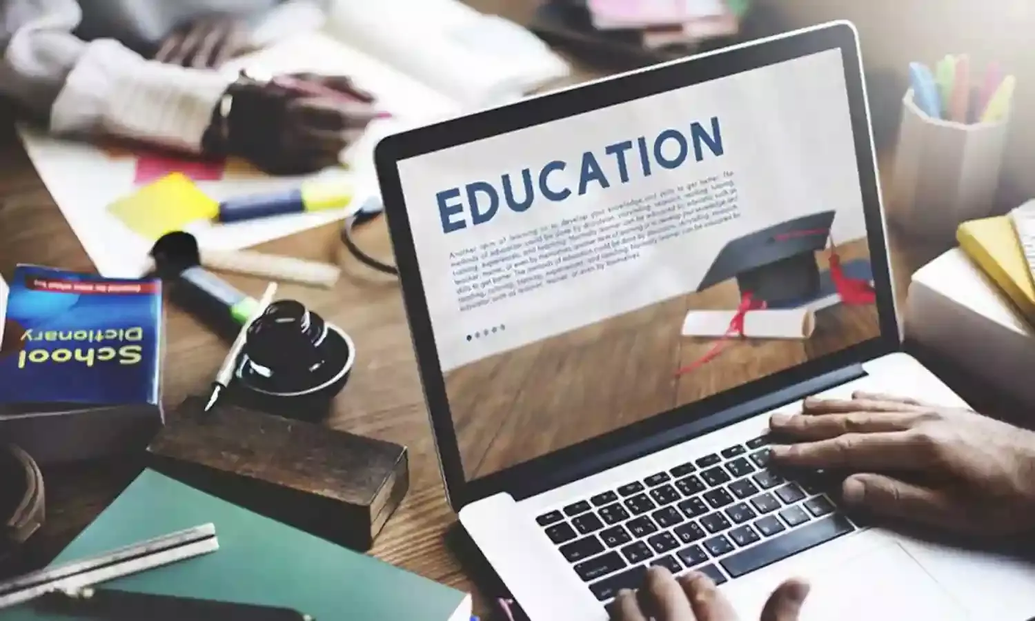 Lecturer advises undergraduates to keep learning during lockdown